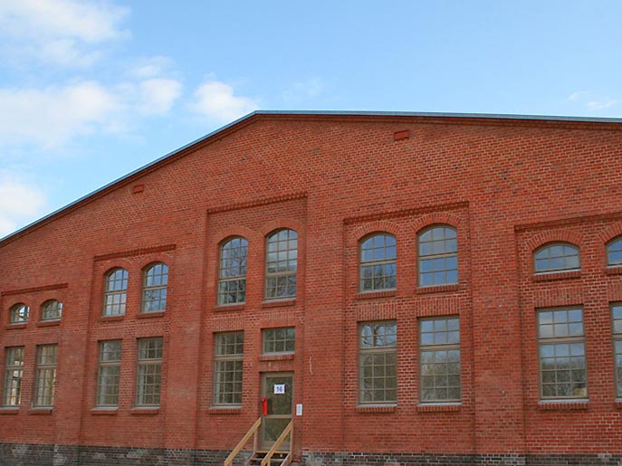 Das Foto zeigt das sanierte Atelier Royale® durch den Bauträger Wittfoth Bau in Potsdam und dient als Titelbild für dieses Referenzbeispiel für Sanierung und Denkmalrestaurierung durch einen Bauträger in Brandenburg.